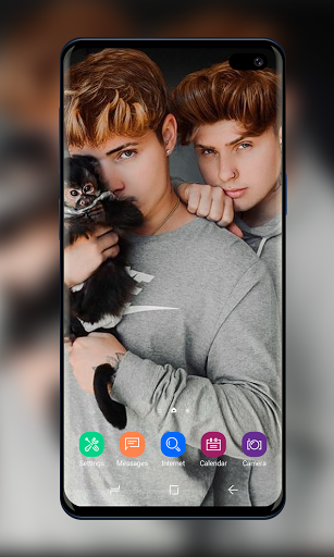 Papéis de Parede Irmãos Berti  - Desligada