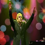 Cover Image of ดาวน์โหลด Elton John Songs 1.0 APK