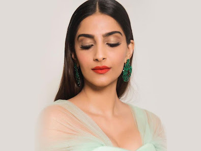 Sonam Kapoor Wallpapers HD 1.0 APK + Mod (Free purchase) for Android