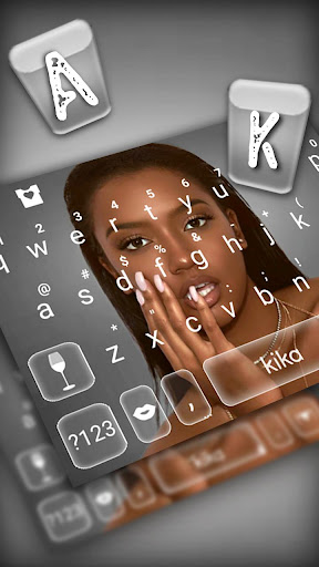 African Girl Theme Screen 2