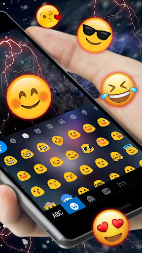Bloody Wild Wolf Keyboard Them Screen 3
