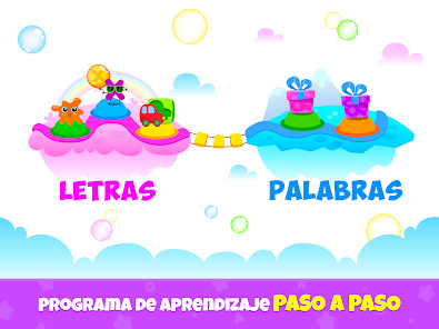Educación Preescolar Niños de 4-5 años niñas y niños jugando juegos  educativos con letras del alfabeto Fotografía de stock - Alamy