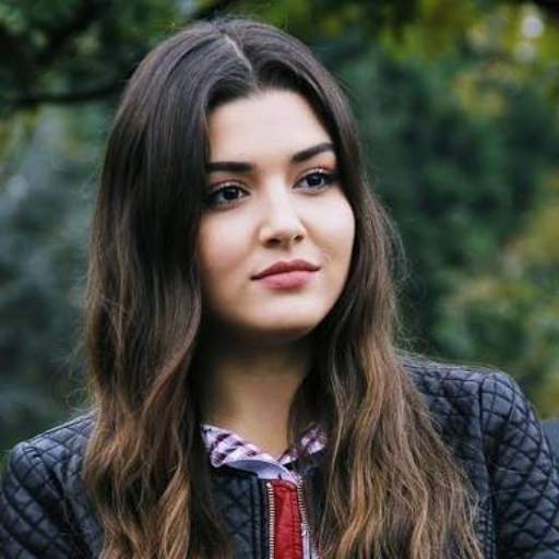 Hande Ercel Wallpaper Télécharger sur Windows