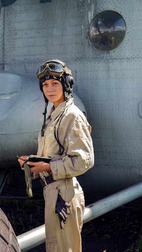Android application army girl wallpaper screenshort