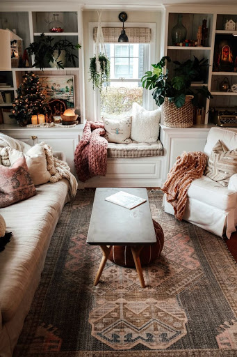 Cozy Living Room Screen 2