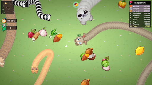 Snake Farm-Idle Merge IO Game Screen 2