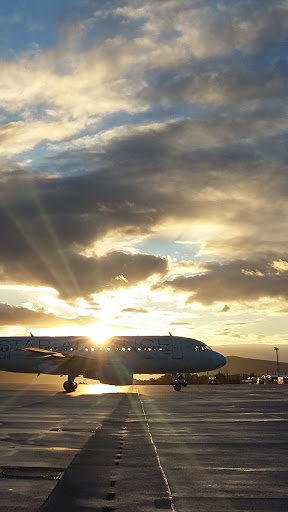 Android application airport wallpaper screenshort