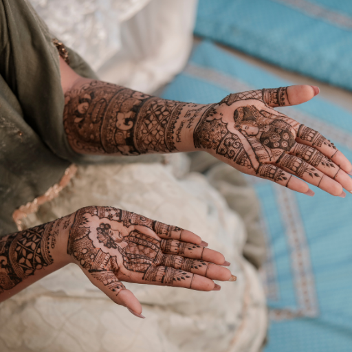 Mehndi Design Header - AppWisp.com
