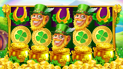 Royal Club -Social Slot Casino Screen 2