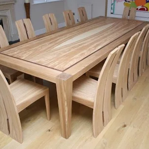 木製餐桌
