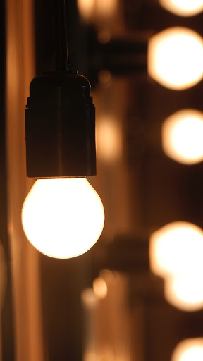 Android application light bulb wallpaper screenshort