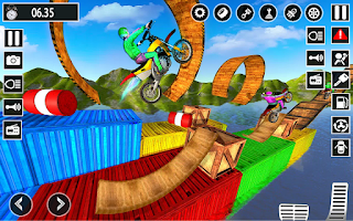 Superhero Bike Stunt Game 3D - Screenshot 3