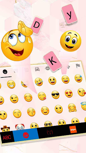 Geometric Pink Keyboard Theme Screen 3
