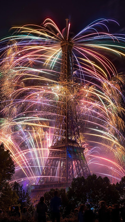Fireworks Tower Live Wallpaper - 1.0.3 - (Android)