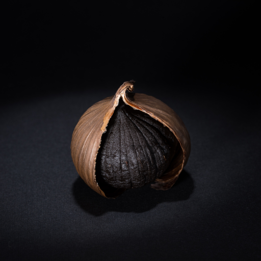 الثوم الاسود للشعر