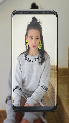 Cute Millena  Manu Maia Wallpaper