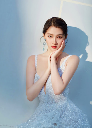 Guan Xiao tong Wallpapers HD Screen 2