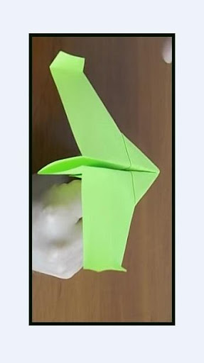 Origami paper planes up to 100 meters
