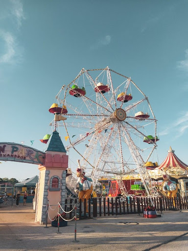 amusement park wallpaper