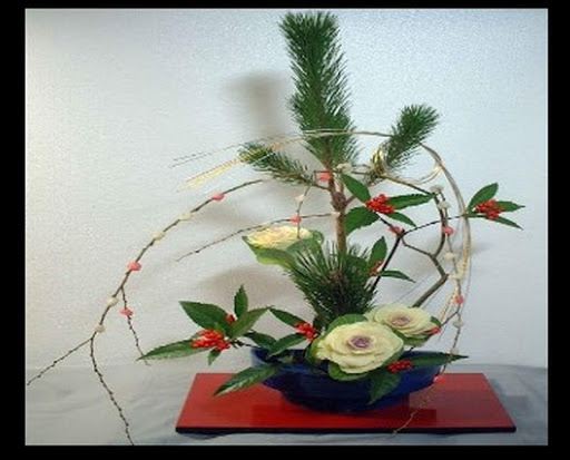 ikebana flower arrangements