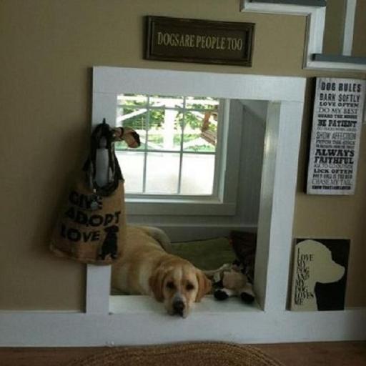 Indoor Dog House logo