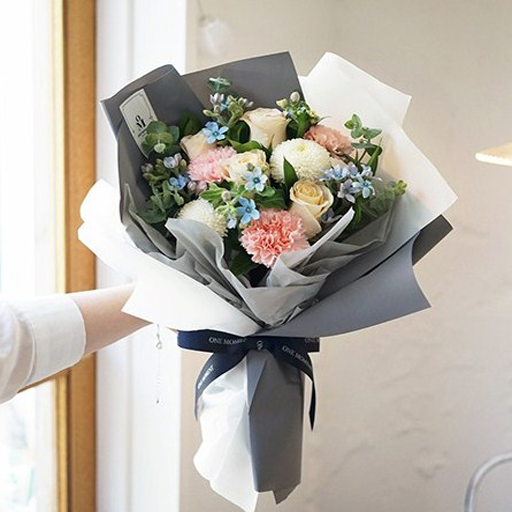 Hand Bouquet Screen 2