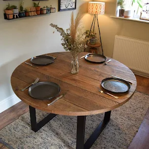 木製餐桌