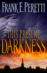 Symbolbild für This Present Darkness: A Novel