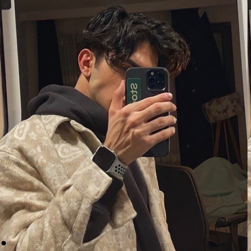 #1. صور شباب كانها لك ج2 (Android) 由: Amm inc.