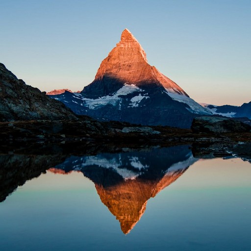 Mountain wallpapers logo
