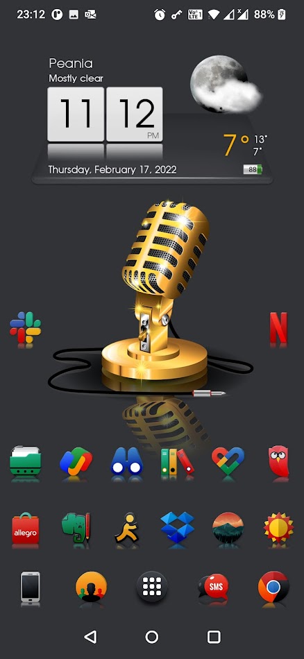#7. Darko 2 - Icon Pack (Android) Door: PhunktasticDesigns