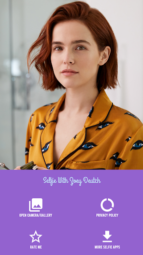 Selfie With Zoey Deutch