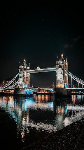 Tower Bridge London Screen 2