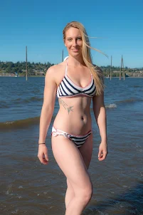 Sexy Blonde Bikini Wallpaper