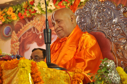 Jagadguru Rambhadracharya Screen 3