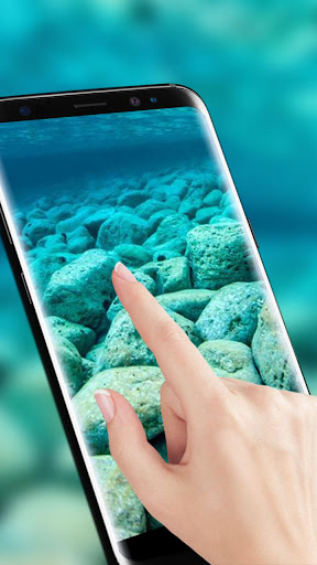 Stone in Water Live Wallpaper