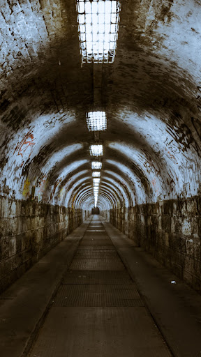 Tunnel Wallpapers Screen 3