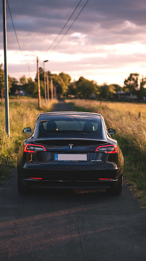 Model 3 wallpapers Screen 3