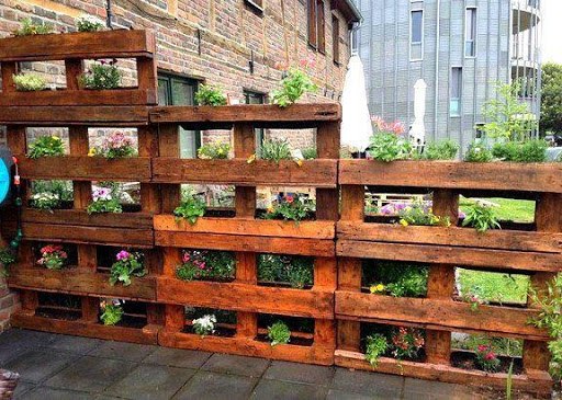 Screenshot of Garden Pallet Projects