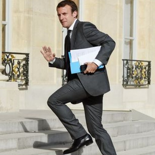 Macron Run logo