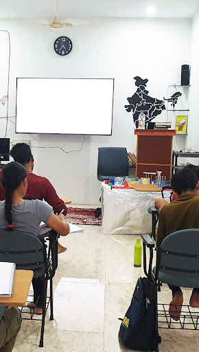 CLASSROOM Tuition Center Screen 3