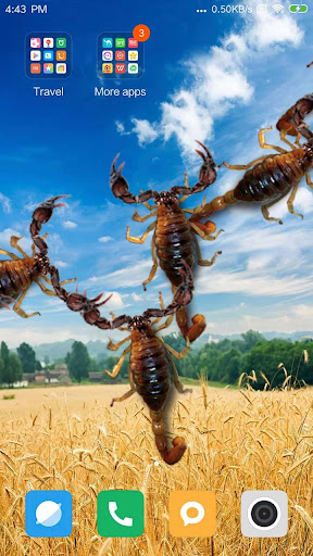 Scorpion in phone prank Screen 2
