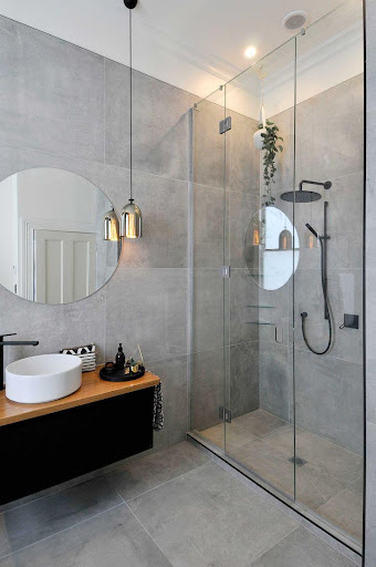 Grey Bathroom Screen 2