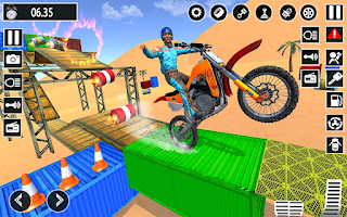 Superhero Bike Stunt Game 3D - Screenshot 2