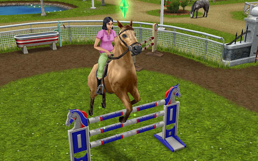 The Sims FreePlay 5.58.0 screenshots 8