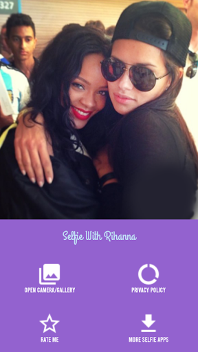 Selfie With Rihanna