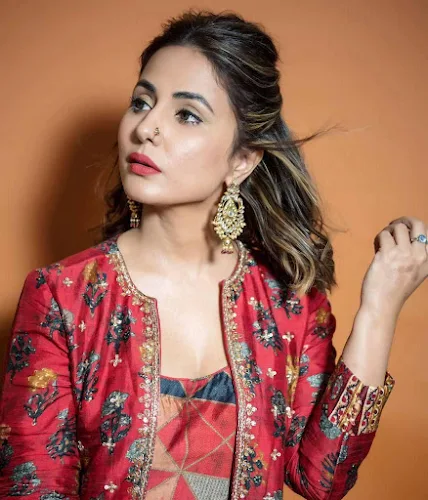 Hina Khan Wallpapers HD - Latest version for Android - Download APK