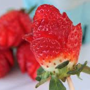 natural strawberry imgs
