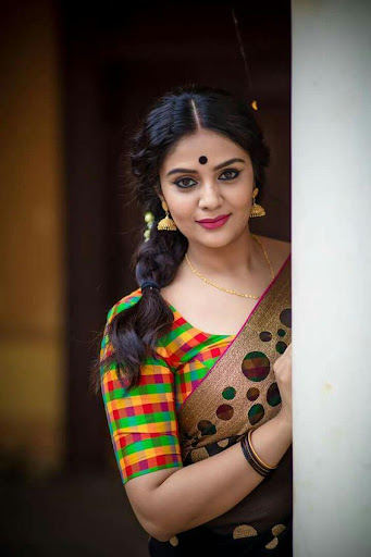 Srimukhi Wallpapers HD Screen 2