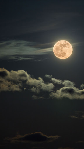 Moon wallpaper Screen 3